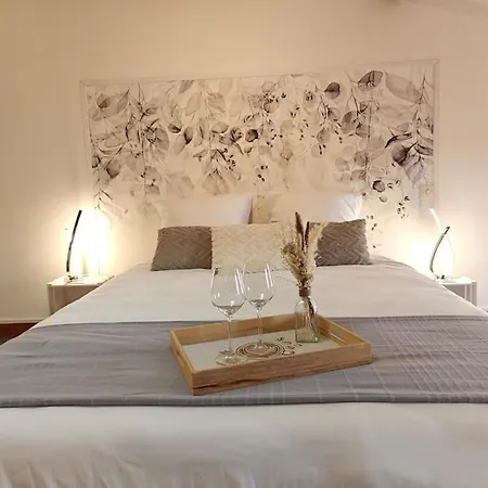 Апартаменты Le Duplex Du Centre - Ideal Pour Un Sejour Detente ! Saint-Savinien